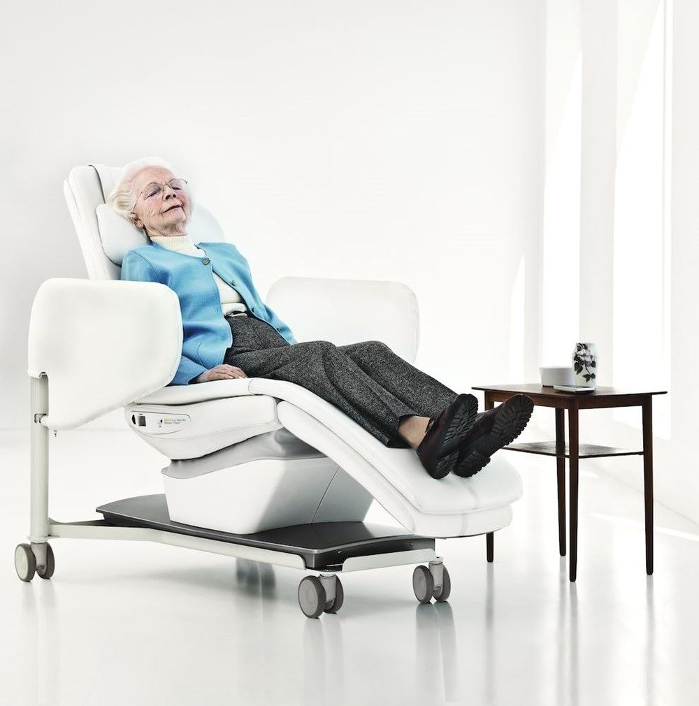 What is the principle behind vibroacoustic therapy chairs